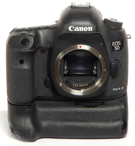 Canon EOS 5D Mark III Gehäuse + Canon BG-E11 *gebraucht*