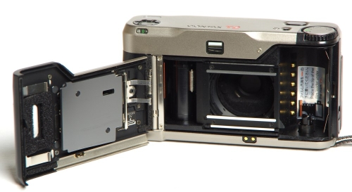 Contax T2 Kleinbildkamera mit Carl Zeiss Sonnar 38mm/F2,8 silber *gebraucht*
