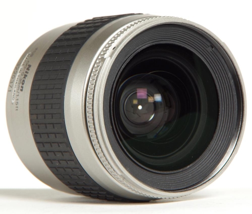 Preview: Nikon AF 28-80mm/F3,3-5,6 G silber *gebraucht*