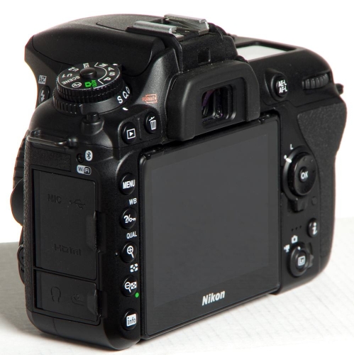 Preview: Nikon D7500 Gehäuse *gebraucht*