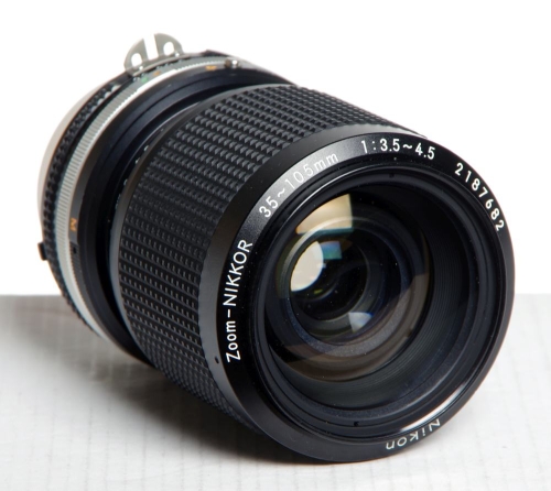 Preview: Nikon MF 35-105mm/F3,5-4,5 Ai-S Zoom Nikkor *gebraucht*