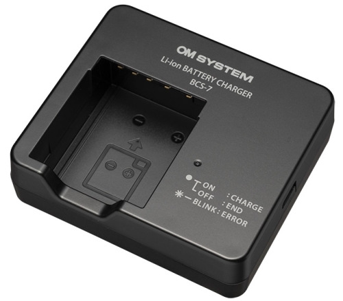 OM SYSTEM BCS-7 Ladegerät