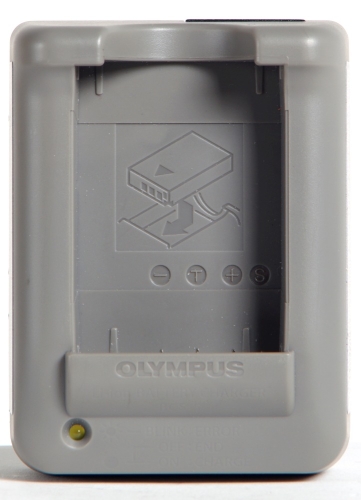 Olympus BCS-5 Akkuladegerät für BLS-5 / BLS-50 Akkus *gebraucht*