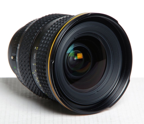 Preview: Tokina AF 20-35mm/F3,5-4,5 für Pentax K-Mount *gebraucht*