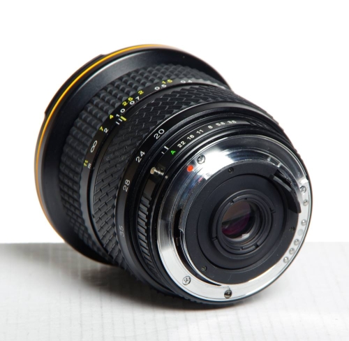 Preview: Tokina AF 20-35mm/F3,5-4,5 für Pentax K-Mount *gebraucht*