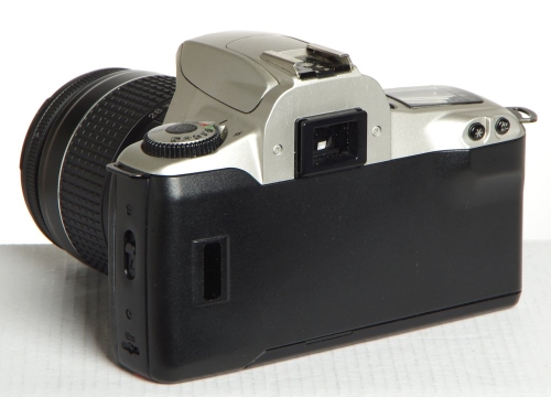 Canon EOS 300 Kit 28-80mm/F3,5-5,6 II *gebraucht*