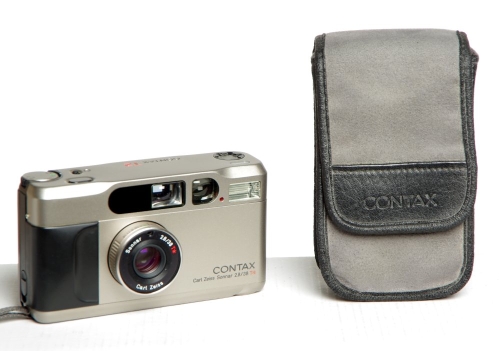 Contax T2 Kleinbildkamera mit Carl Zeiss Sonnar 38mm/F2,8 silber *gebraucht*
