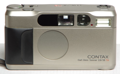 Contax T2 mit verschlossenem Deckel