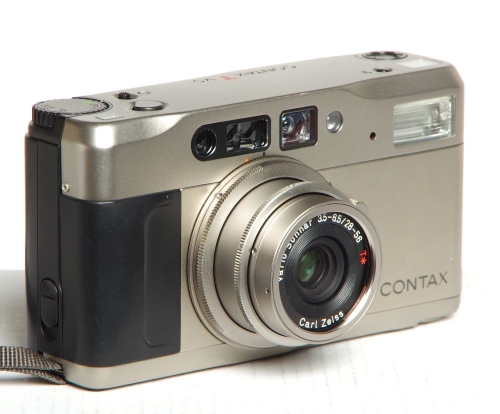 Contax TVS ohne angeschraubter Streulichtblende von vorn