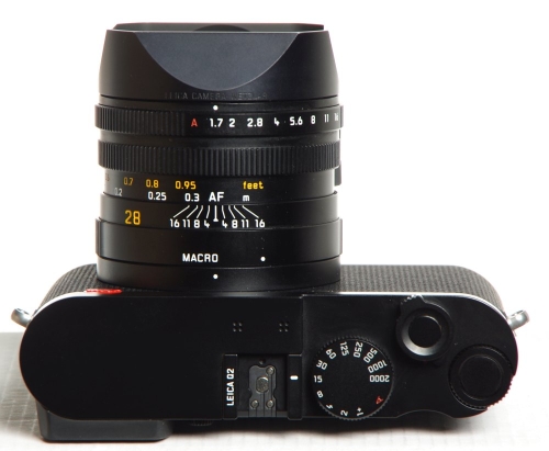 Leica Q2 (Typ 19050) Sucherkamera mit Summilux-M 1:1,7/28 mm ASPH. + Zubehörpaket *gebraucht*