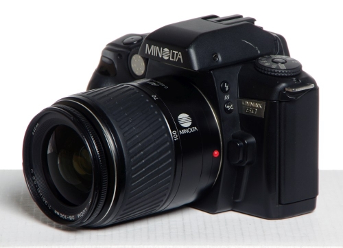 Minolta Dynax 60 Kit 28-100 schwarz *gebraucht*