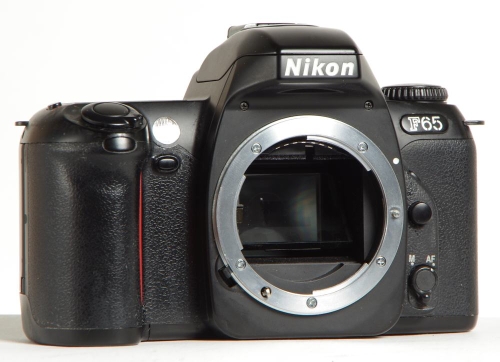 Nikon F65 Gehäuse/Body schwarz *gebraucht*