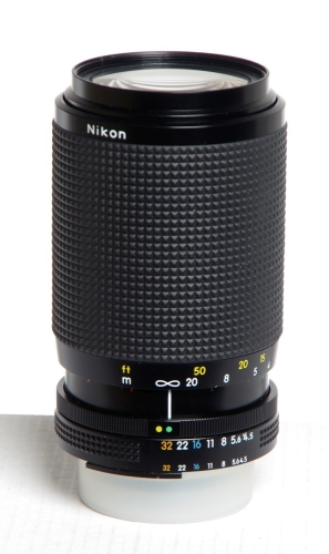 Nikon MF 70-210mm/F4,5-5,6 Ai-S Zoom Nikkor *gebraucht*