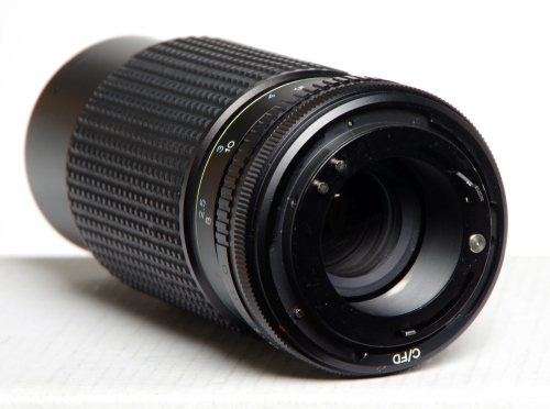 Tokina 80-200mm/F4,5 RMC Teleobjektiv für Canon FD-Bajonett *gebraucht*
